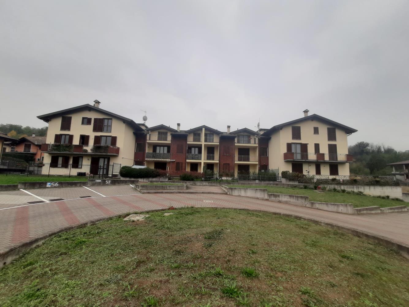 immobile appartamento all'asta in Viale Mangiagalli 68/70 - 27052 Godiasco Salice Terme (PV) - 1