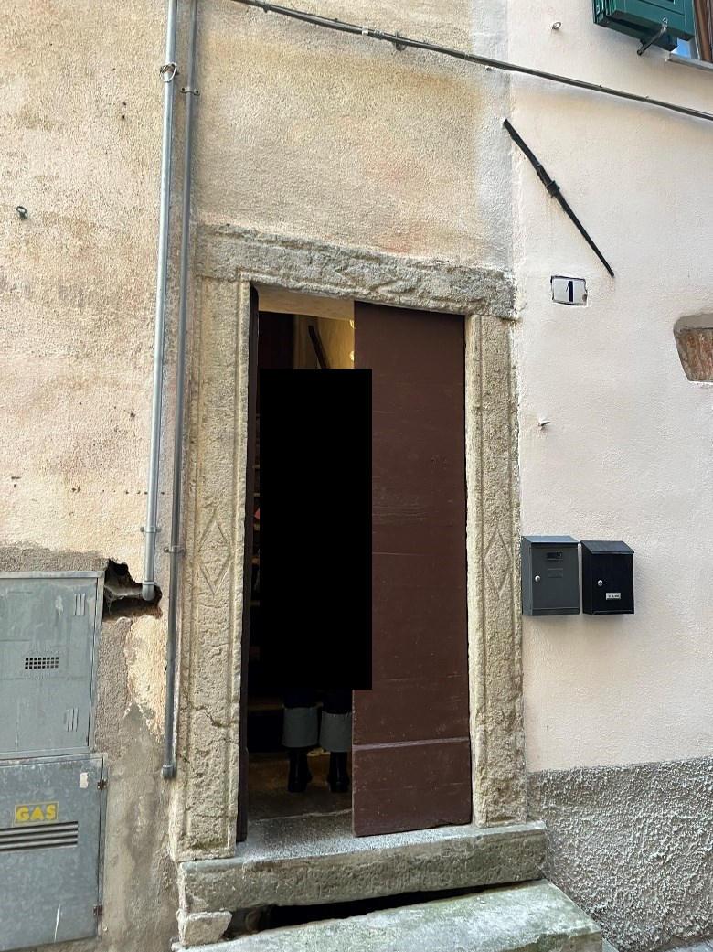 immobile appartamento all'asta in Via Giambattista Badano 1 - 17046 Sassello (SV) - 2