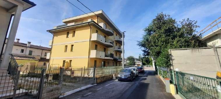 immobile appartamento all'asta in Via Antonio Cecchi 2 int 9 - 36100 Vicenza (VI) - 3