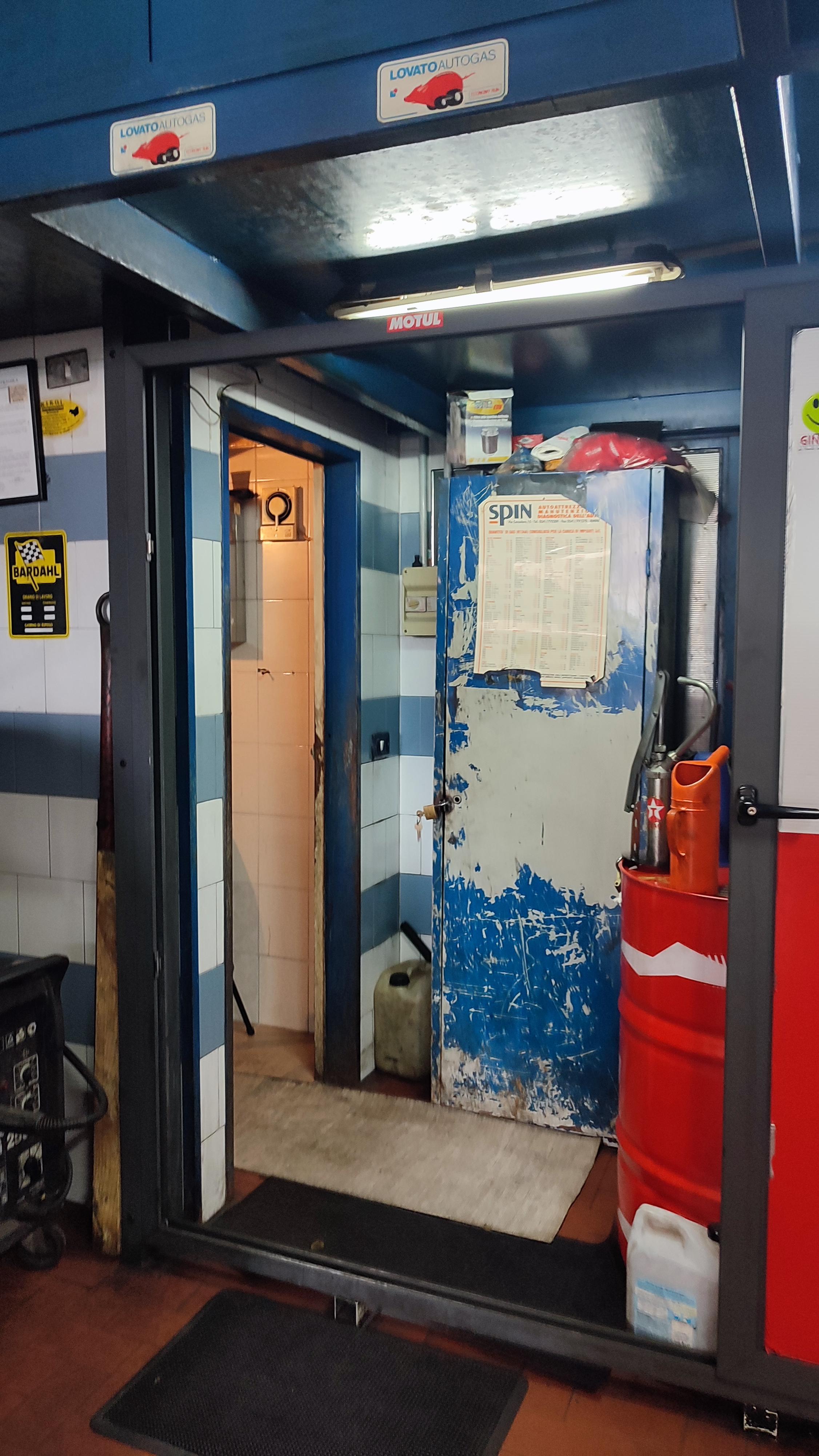 immobile negozio all'asta in Via X Traversa Corso Meridionale - 80021 Afragola (NA) - 2