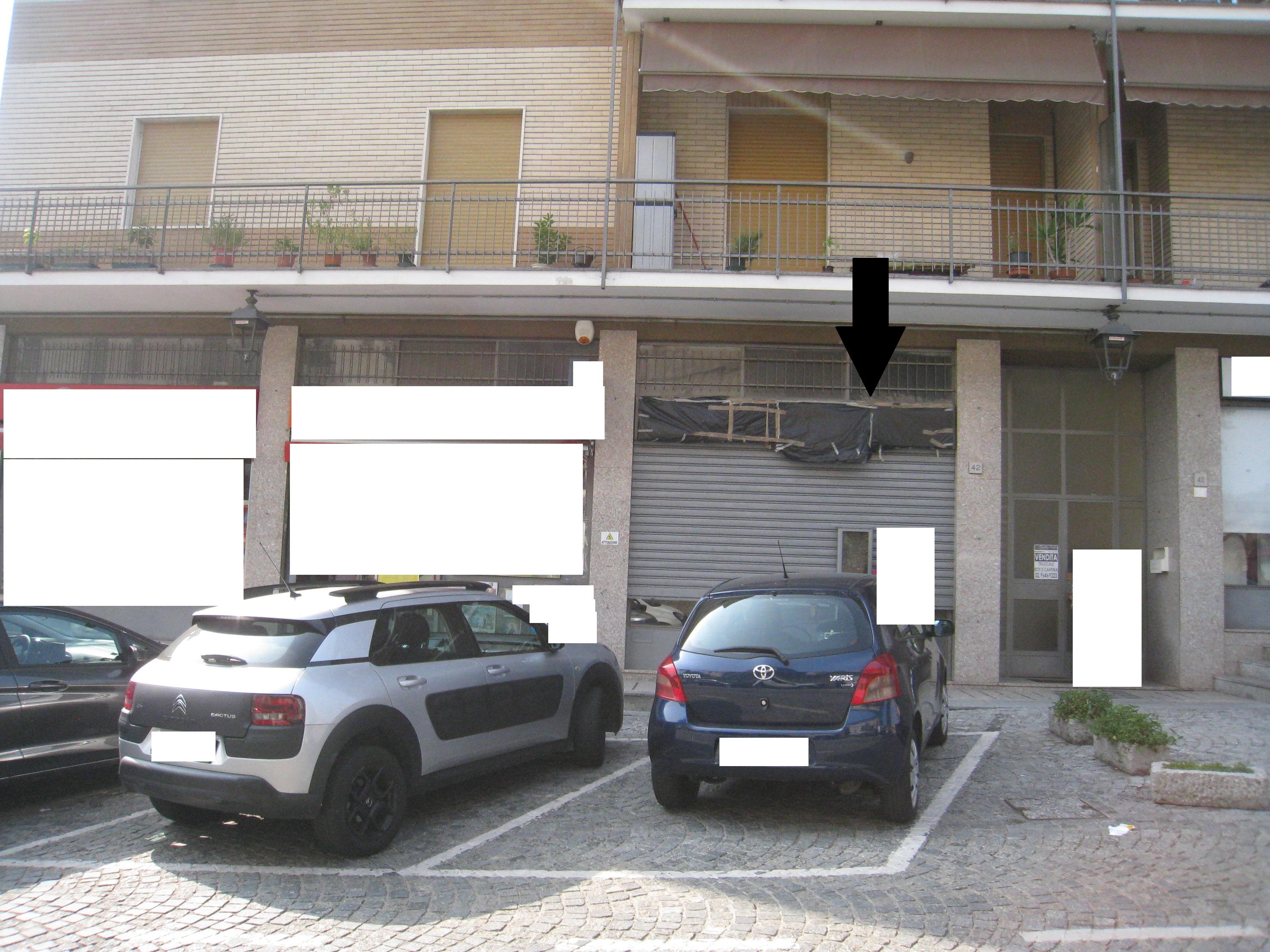 immobile attivita commerciale all'asta in Via IV Novembre  36 - 20815 Cogliate (MB) - 3