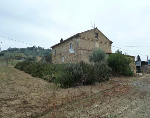 immobile appartamento all'asta in Contrada San Pietro 7 - 63010 Massignano (AP) - 4