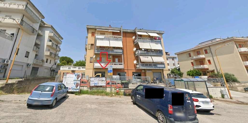immobile attivita commerciale all'asta in Piazza d'Italia snc - 86034 Guglionesi (CB) - 3