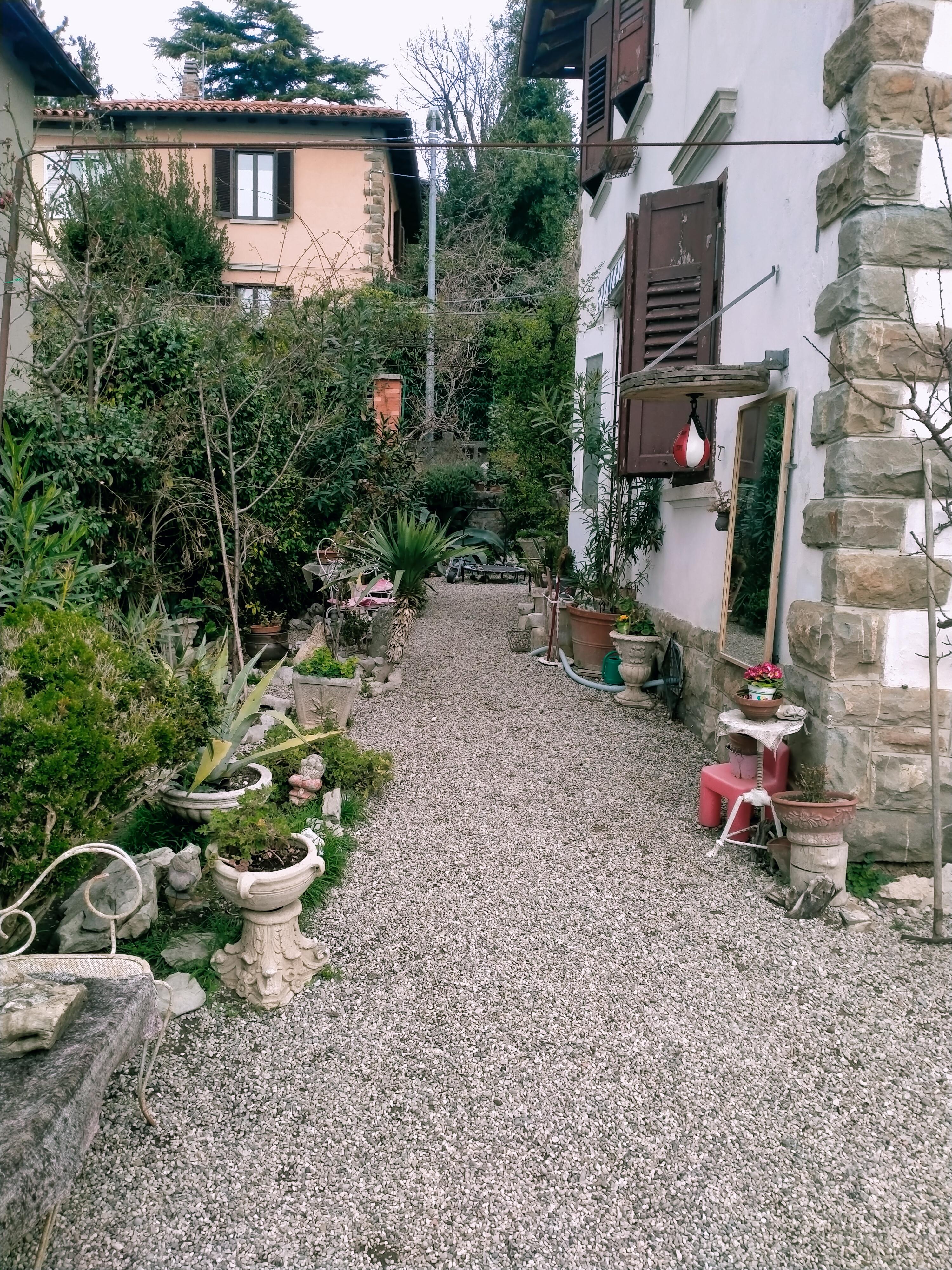 immobile appartamento all'asta in Scala Bonghi n 25 - 34100 Trieste (TS) - 2