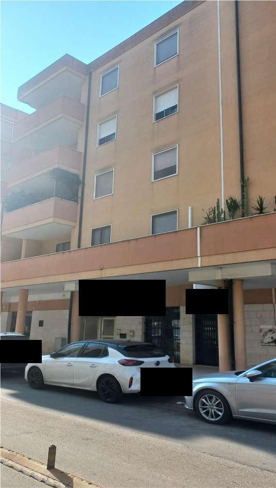immobile garage all'asta in Via Perrino 46 - 72100 Brindisi (BR) - 1