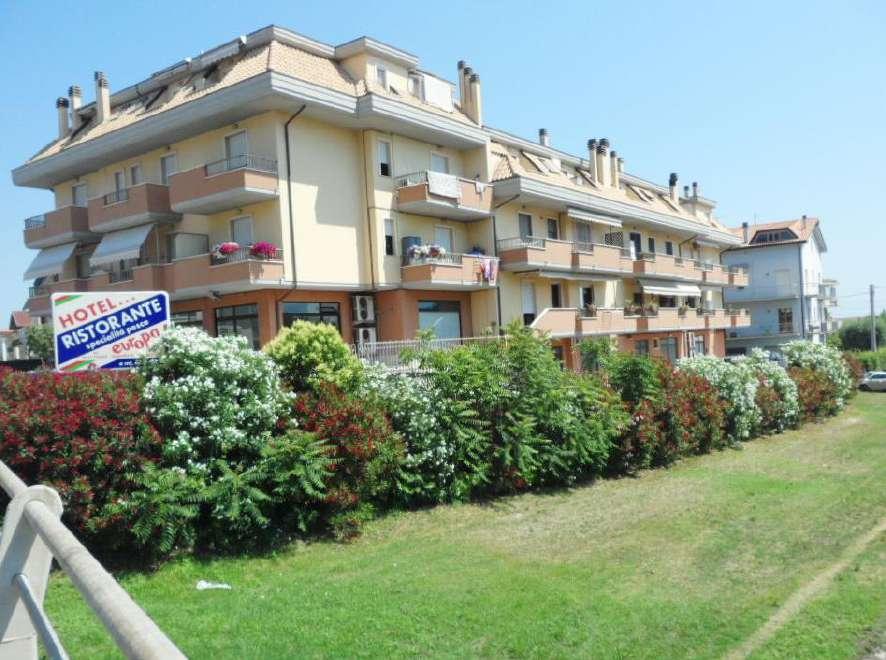 immobile negozio all'asta in Via Adriatica Nord, 4 - 63824 Cupra Marittima (AP) - 1