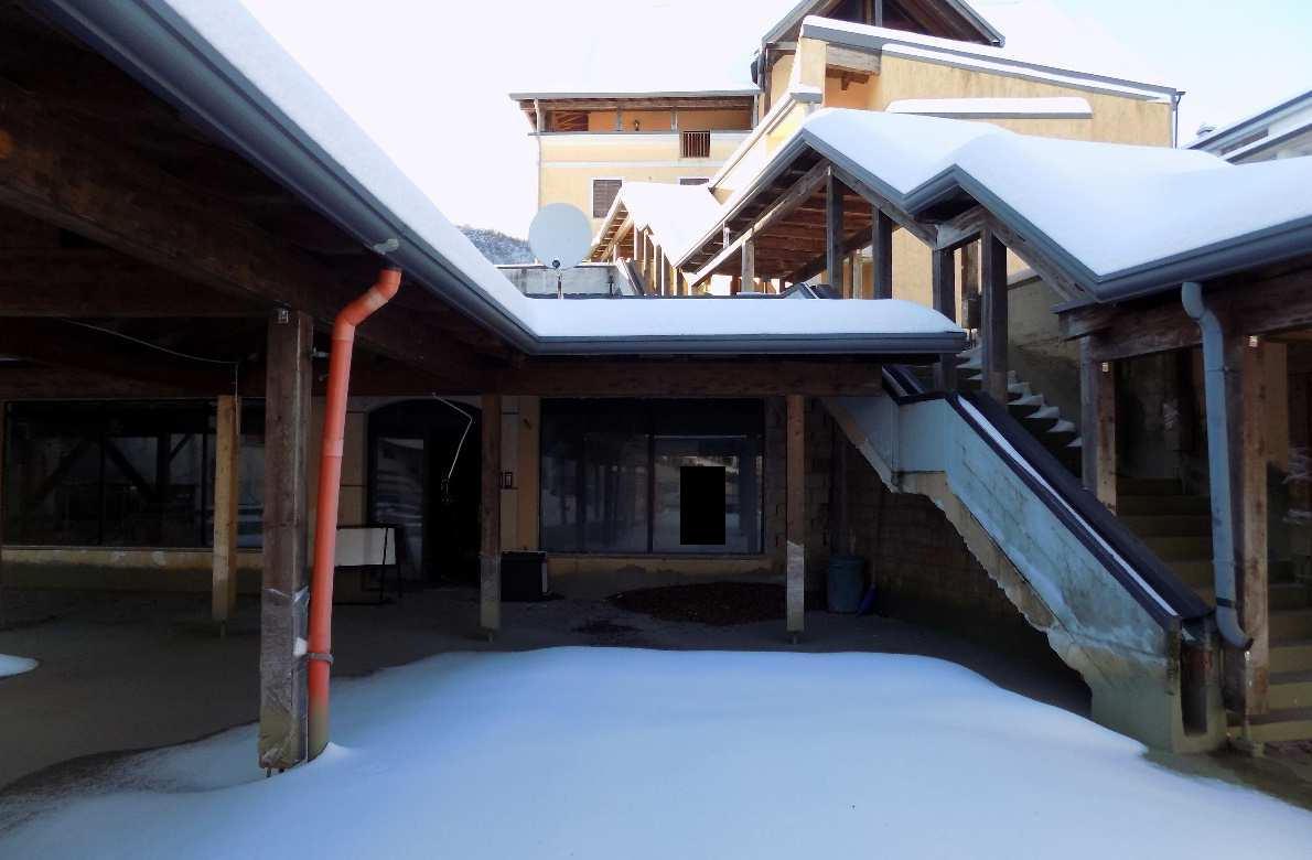 immobile attivita commerciale all'asta in Localita' Ventasso Laghi - Ramiseto, via Provinciale Ventasso 2/B - 42032 Ventasso (RE) - 1