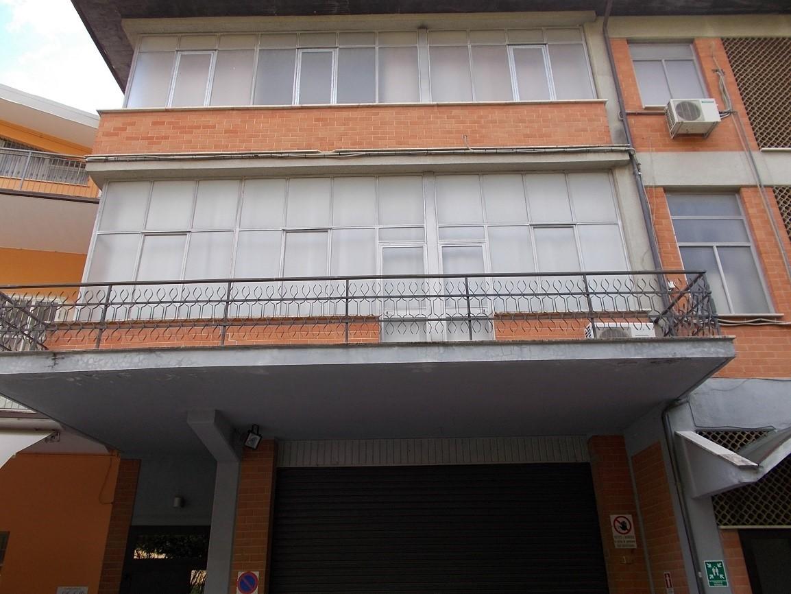 immobile capannone all'asta in MONTAPPONE - VIA G LEOPARDI N 14 Montappone (FM) - 3