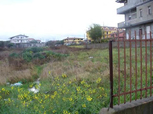 immobile terreno all'asta in Via Cesare Pavese angolo Via Giosuè Carducci - 89851 Ionadi (VV) - 1