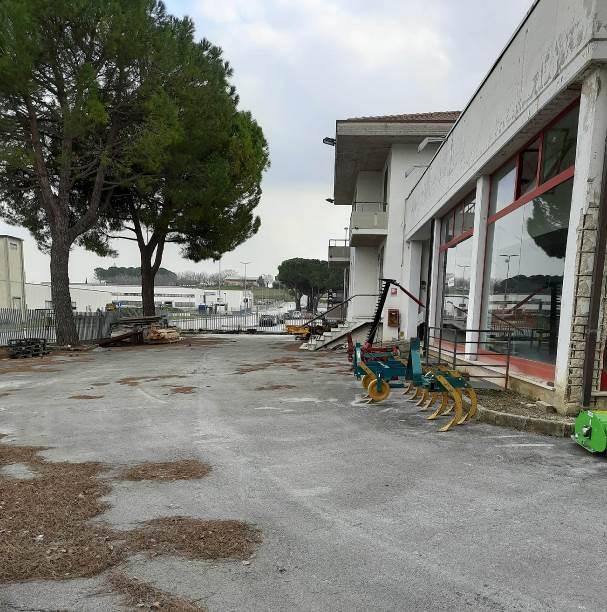 immobile capannone all'asta in VIA GENOVA 1 - 62010 Treia (MC) - 2