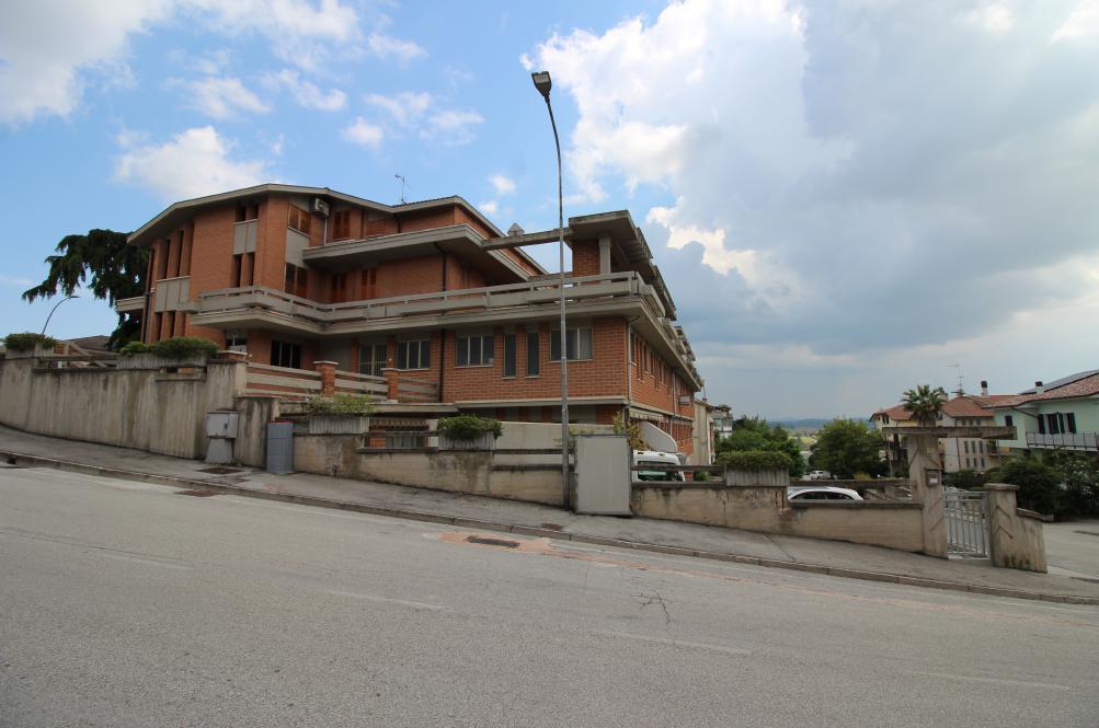 immobile attivita commerciale all'asta in VIA FONTE ORSOLA 80/82 - 62014 Corridonia (MC) - 5