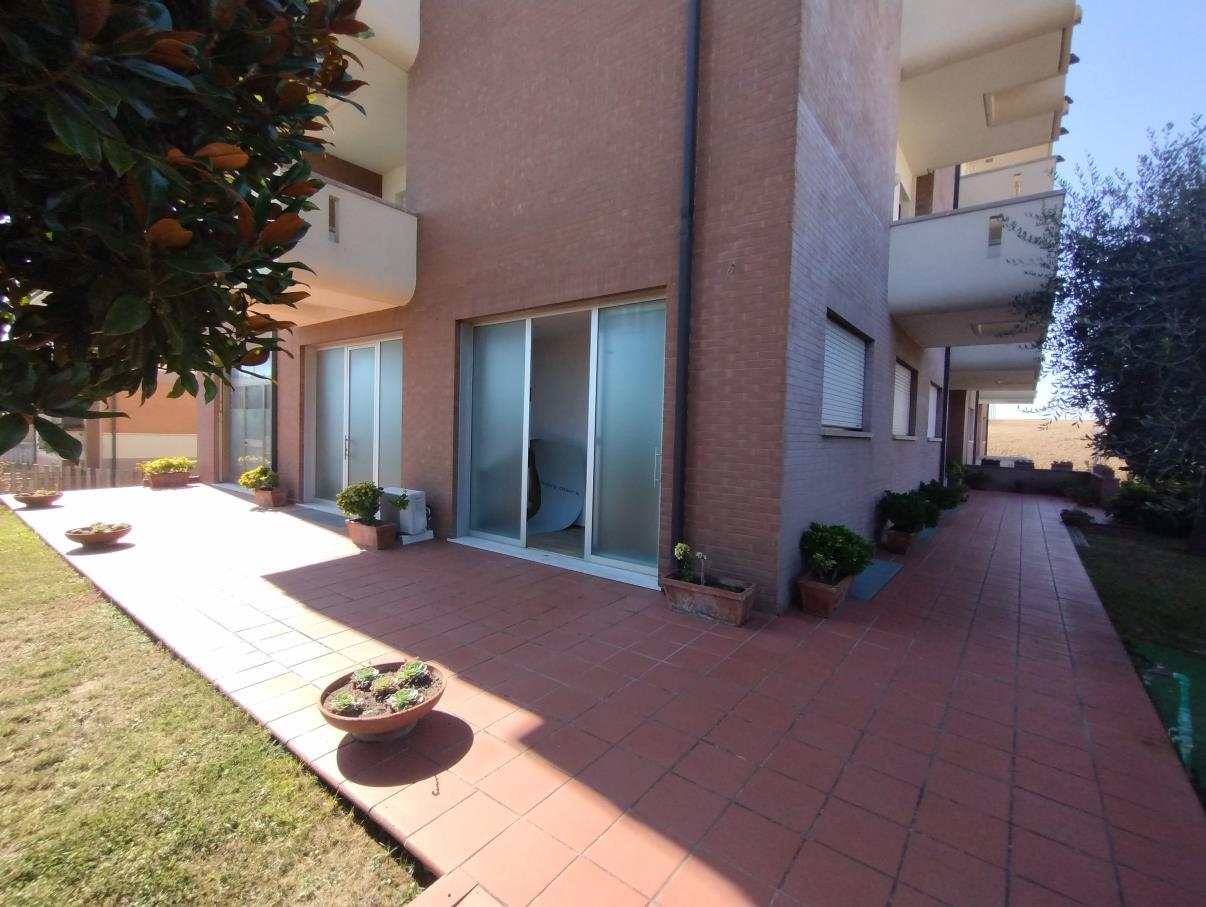 immobile attivita commerciale all'asta in Via della Montagnola 6-8 Piano T - 63821 Porto Sant'Elpidio (FM) - 4