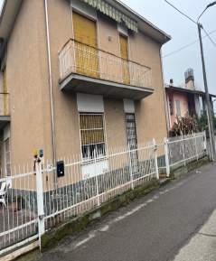 immobile appartamento all'asta in Via Salvo d'Acquisto 14 - 27045 Casteggio (PV) - 2