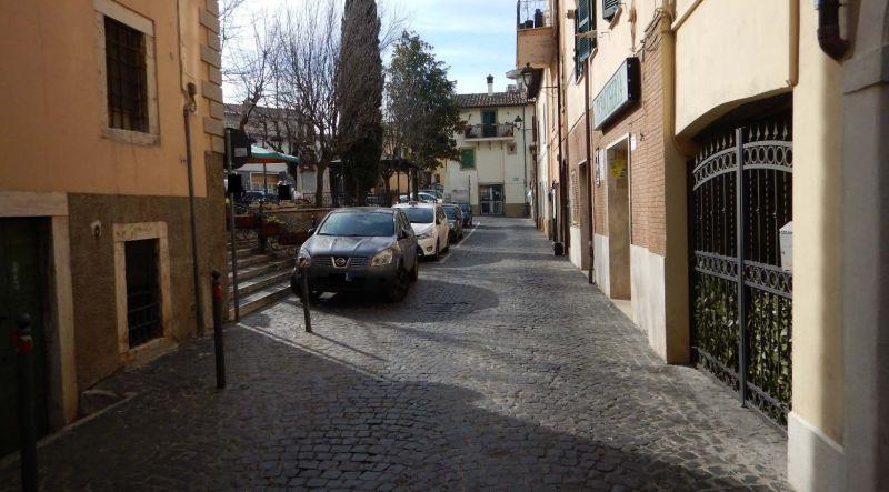 immobile negozio all'asta in Via della Libertà, 19 Colonna (RM) - 4