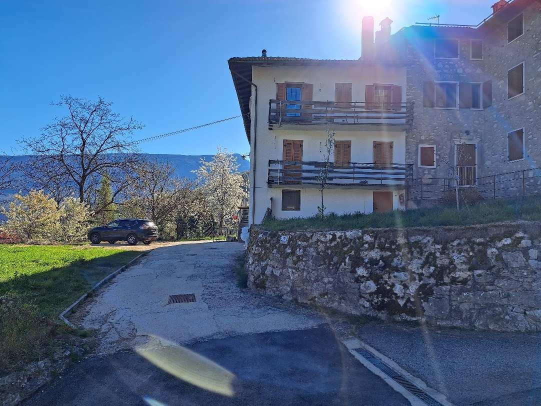 immobile appartamento all'asta in Via Brugoli 15 - 38060 Brentonico (TN) - 3