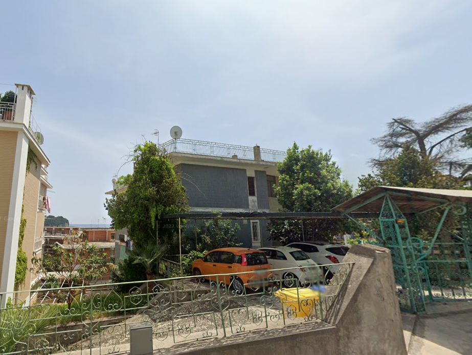 immobile garage all'asta in Via Garibaldi Gaeta (LT) - 1
