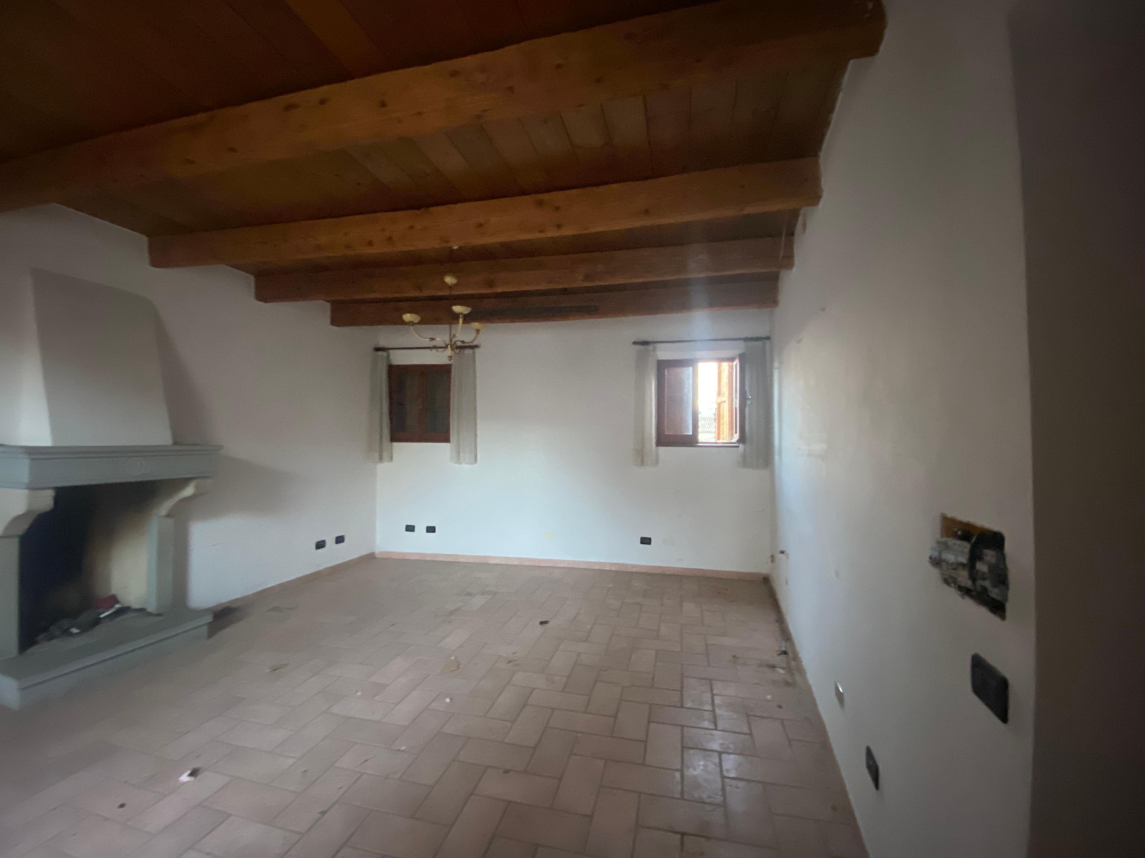 immobile appartamento all'asta in Via Angel Dalfuoco 1 - 61045 Pergola (PU) - 1