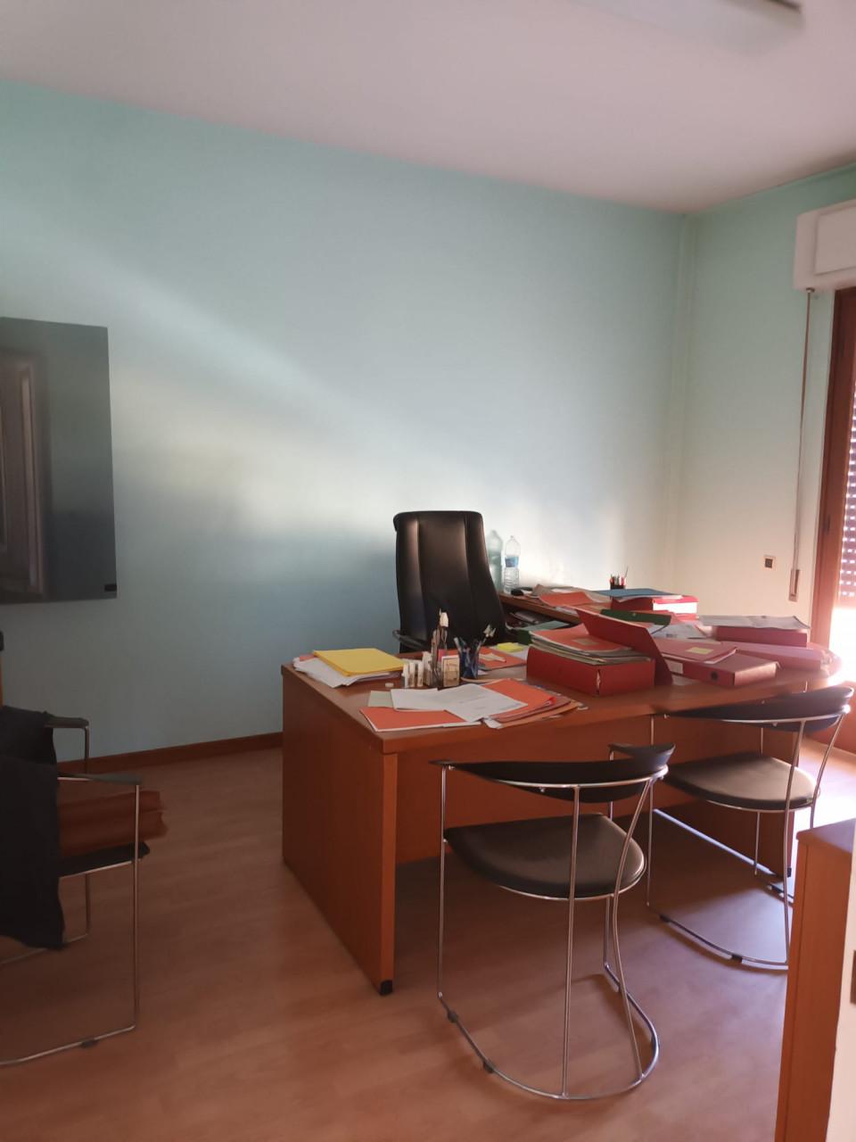 immobile APPARTAMENTO ALL'ASTA IN VIA MANZONI, CISTERNA DI LATINA (LT) - 3