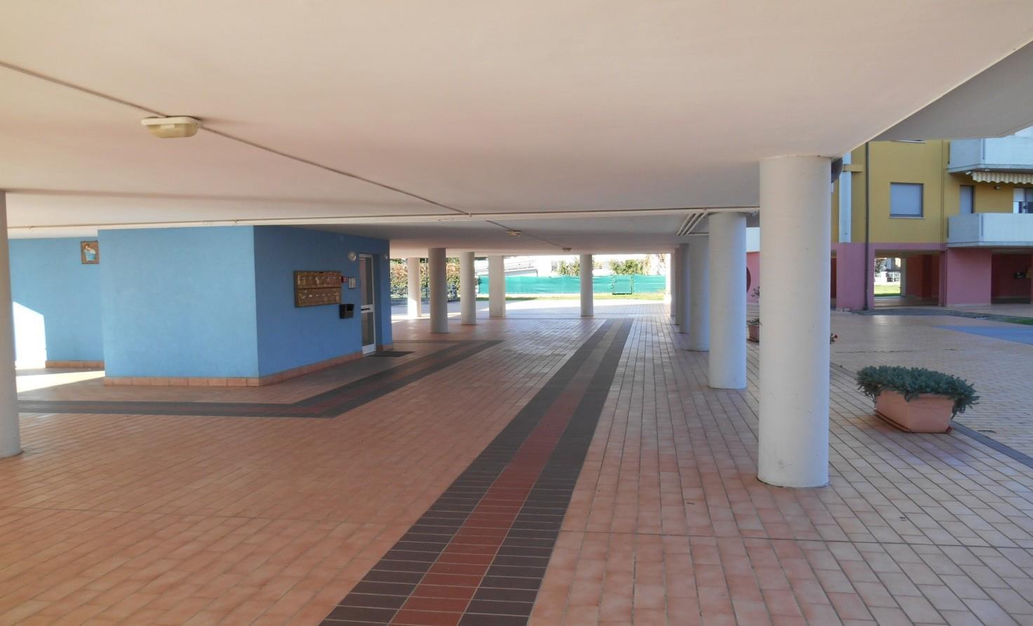 immobile appartamento all'asta in Frazione Lucrezia - Via Circonvallazione Kennedy 118 - 61030 Cartoceto (PU) - 2