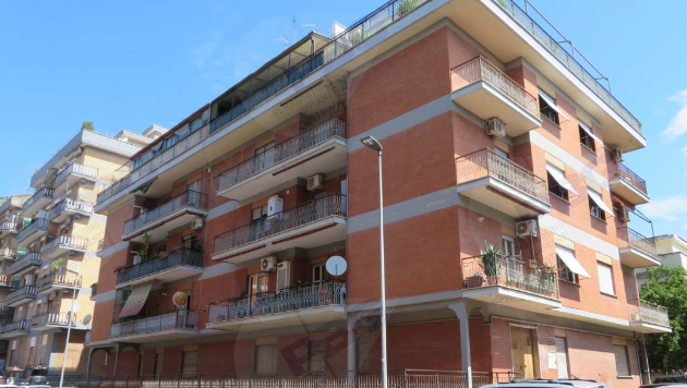 immobile appartamento all'asta in Via Massimo D'azeglio, 2 - 00012 Guidonia Montecelio (RM) - 1