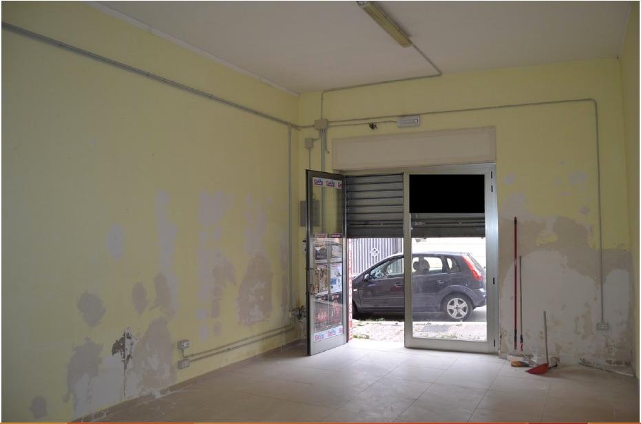 immobile magazzino all'asta in Via San Rocco, 23 - 71036 Lucera (FG) - 4