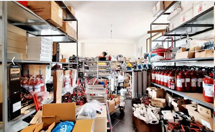 immobile negozio all'asta in pzza unita d'italia, n 3 - 94015 Piazza Armerina (EN) - 1