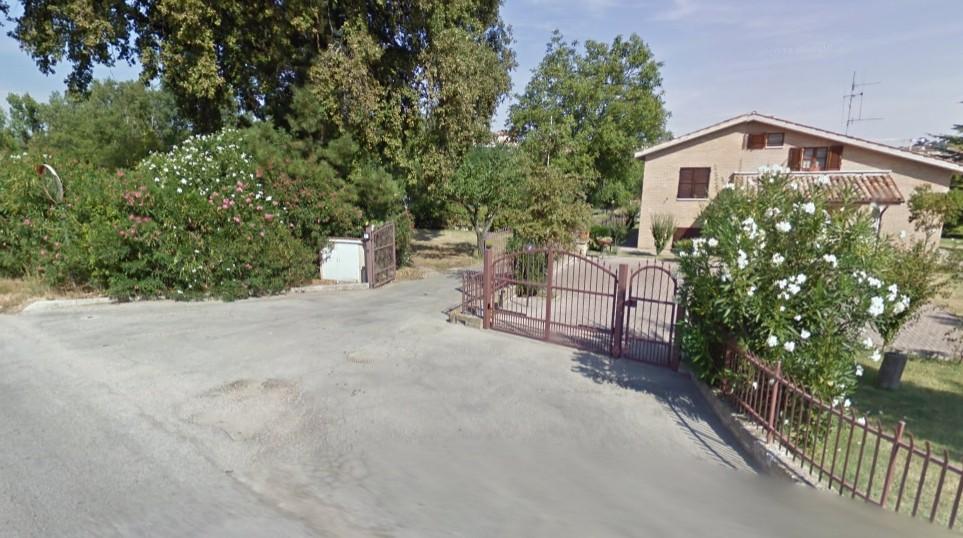 immobile magazzino all'asta in CONTRADA RIBUTINO,21 - 62029 Tolentino (MC) - 1