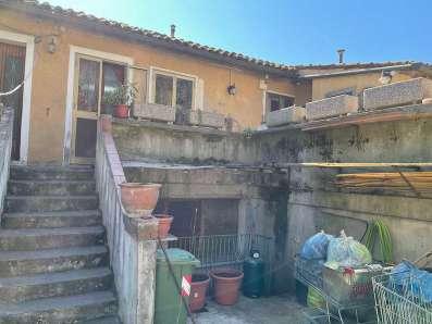 immobile appartamento all'asta in Frazione Costozza, Piazza G Da Schio 3 - 36023 Longare (VI) - 1