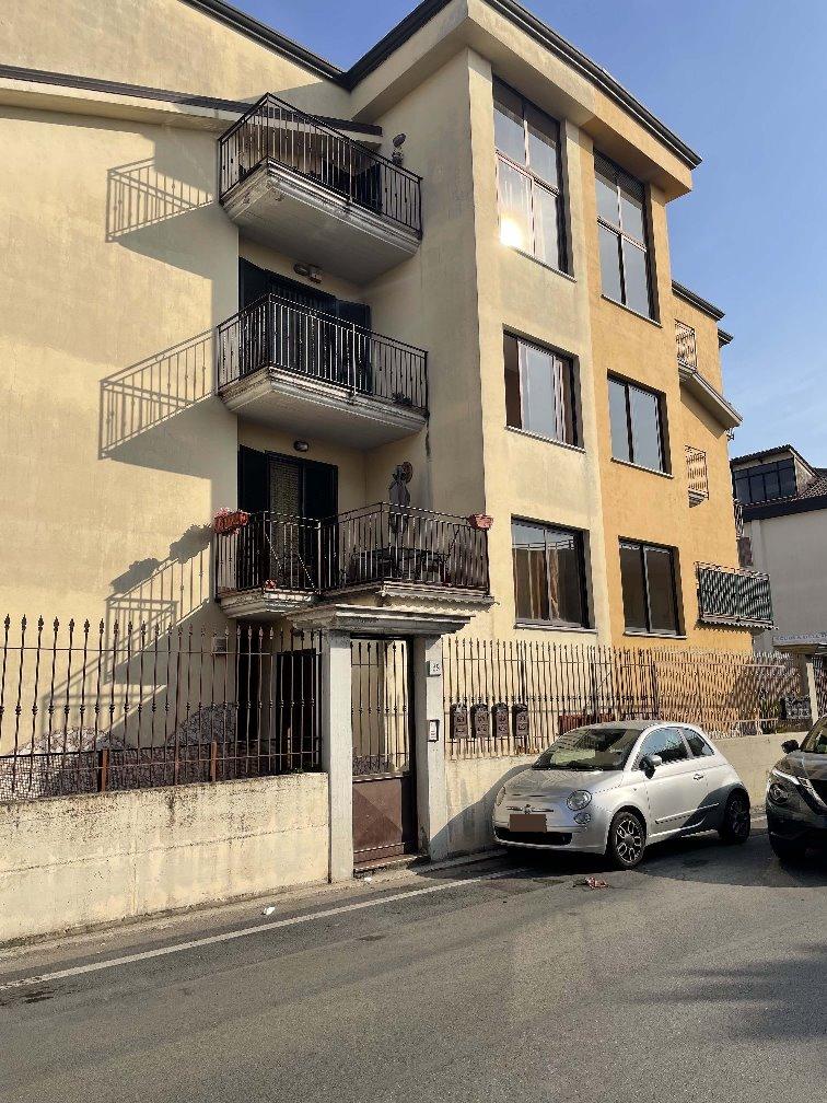 immobile appartamento all'asta in Via Giacomo Leopardi n 39 Teverola (CE) - 1