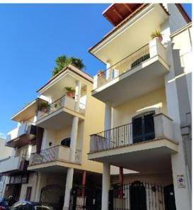 immobile garage all'asta in Via Giacomo Leopardi n56 - 76123 Andria (BT) - 1