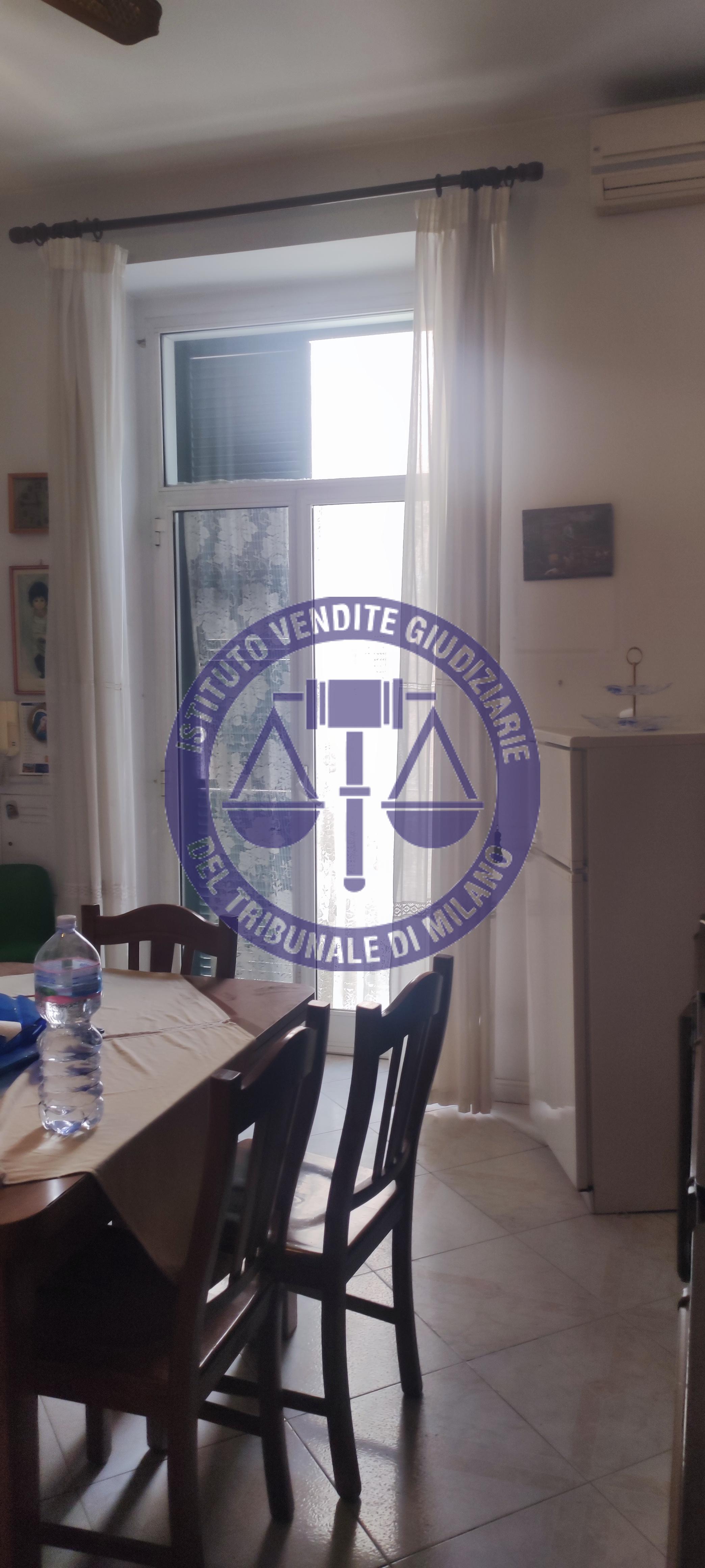 immobile appartamento all'asta in Via S Agostino 4 e 8 - 76125 Trani (BT) - 3