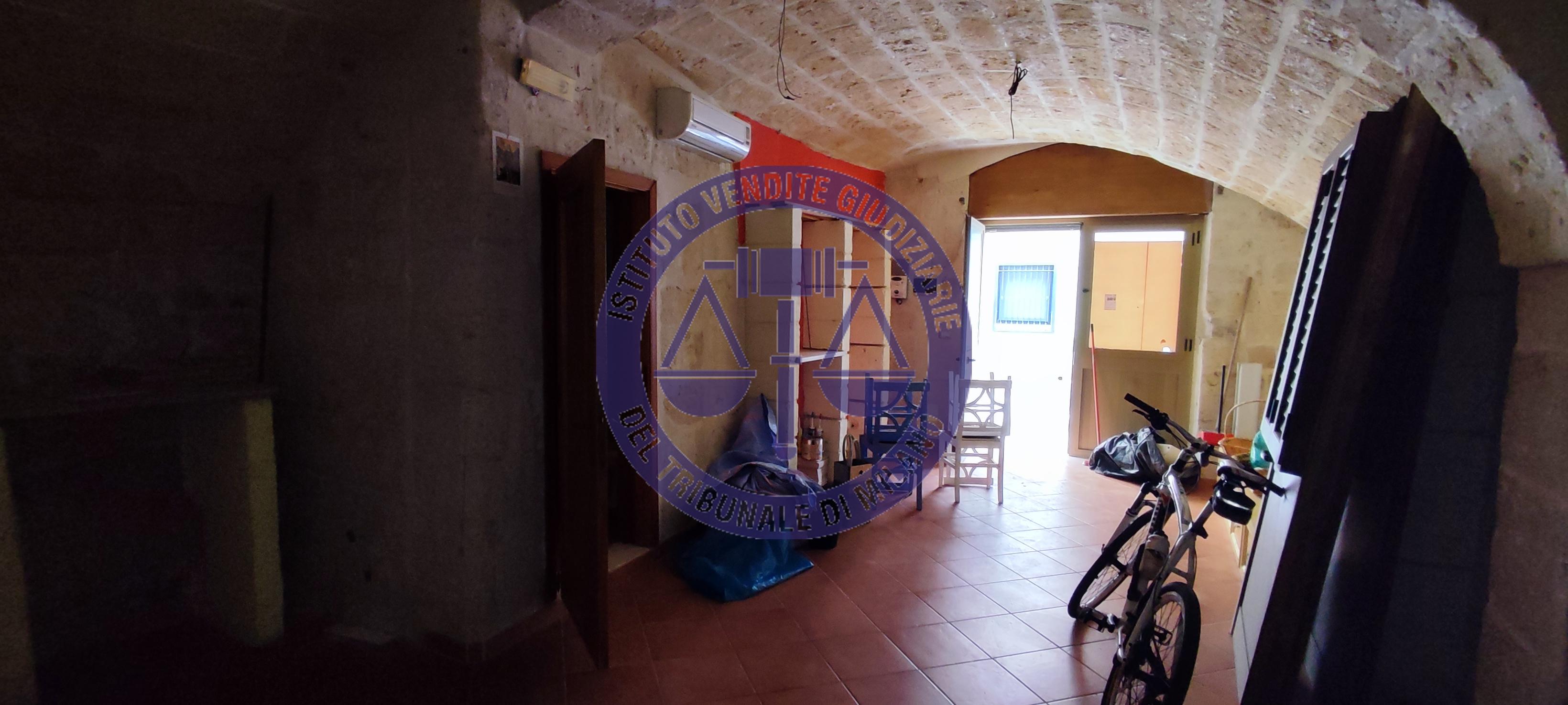 immobile appartamento all'asta in Va S Agostino 10 - 76125 Trani (BT) - 4