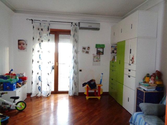 immobile appartamento all'asta in Via Sartania 28 - 80126 Napoli (NA) - 1