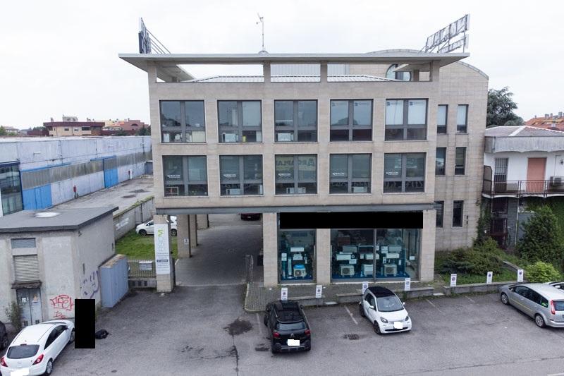 immobile attivita commerciale all'asta in Via Magenta n 45 - 20008 Bareggio (MI) - 5