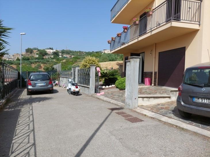 immobile villa all'asta in Via Enrico Berlinguer snc - 90030 Villafrati (PA) - 3