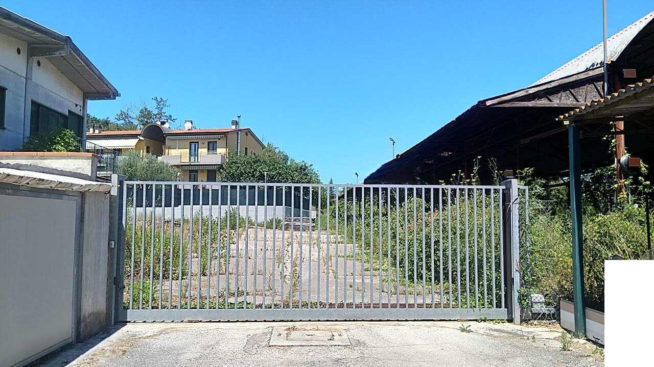 immobile terreno all'asta in Localita' Cattabrighe - Strada Fornace 108 - 61100 Pesaro (PU) - 2
