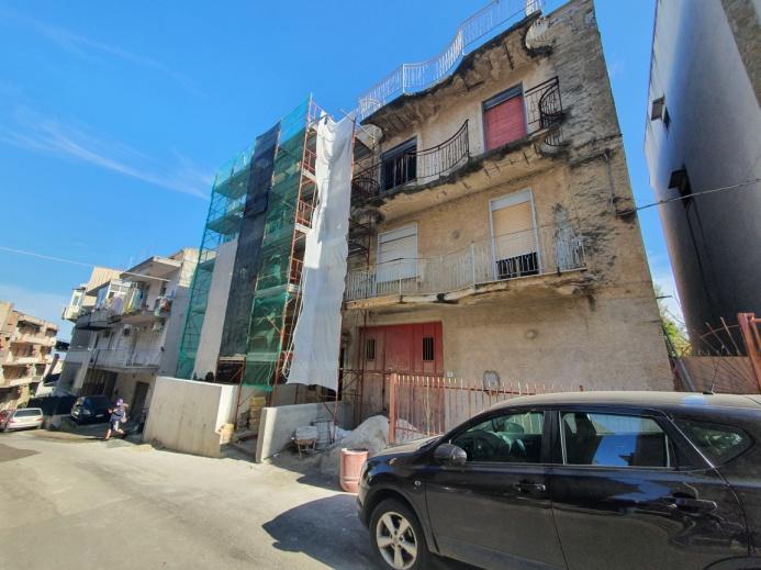 immobile appartamento all'asta in Via Cagliari, 20 - 90044 Carini (PA) - 1