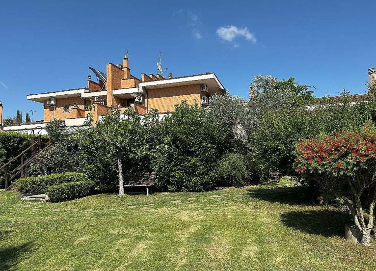 immobile VILLA ALL'ASTA IN VIA LICIO GIORGIERI, ROMA (RM) - 1