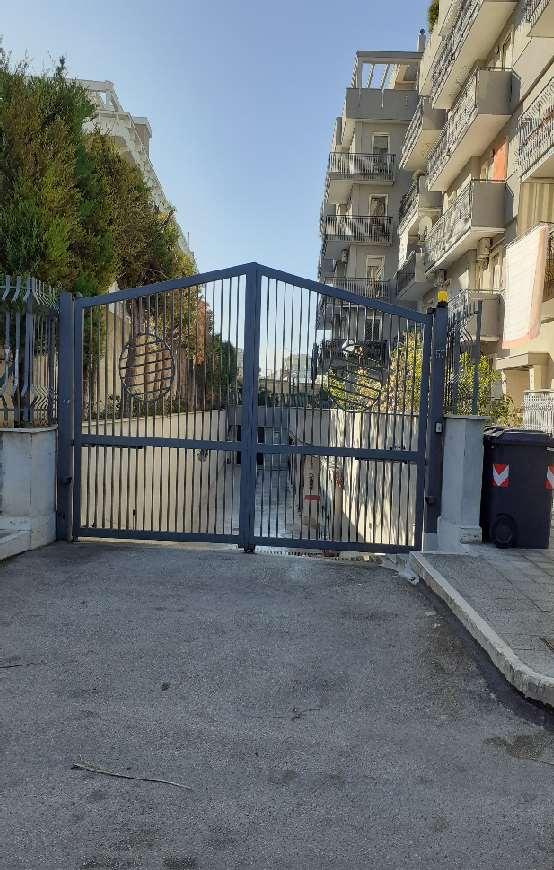 immobile attivita commerciale all'asta in via Giorgio Almirante 57 - 76125 Trani (BT) - 1