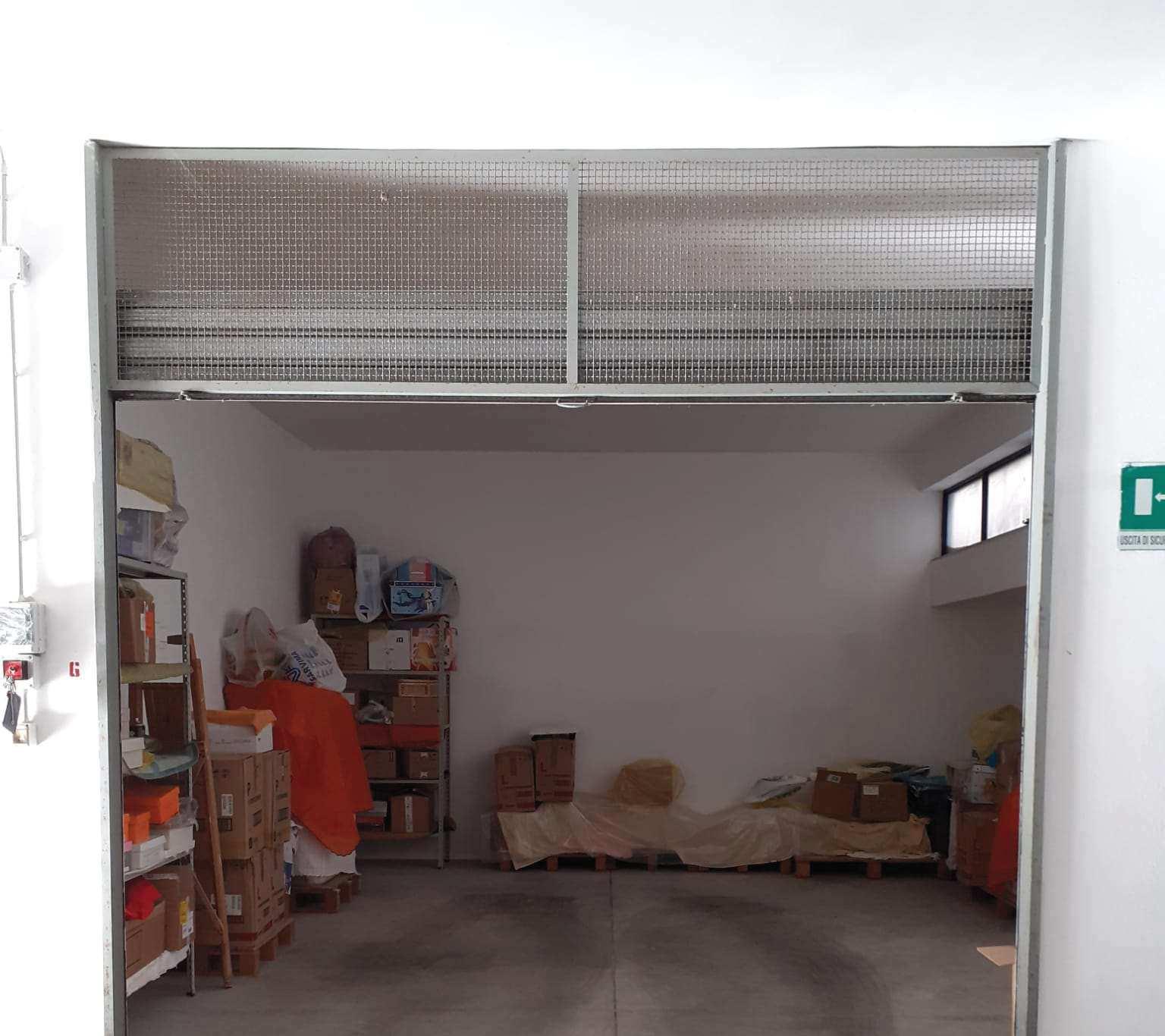 immobile attivita commerciale all'asta in Via Felice Tarantini 27/C - 76125 Trani (BT) - 2
