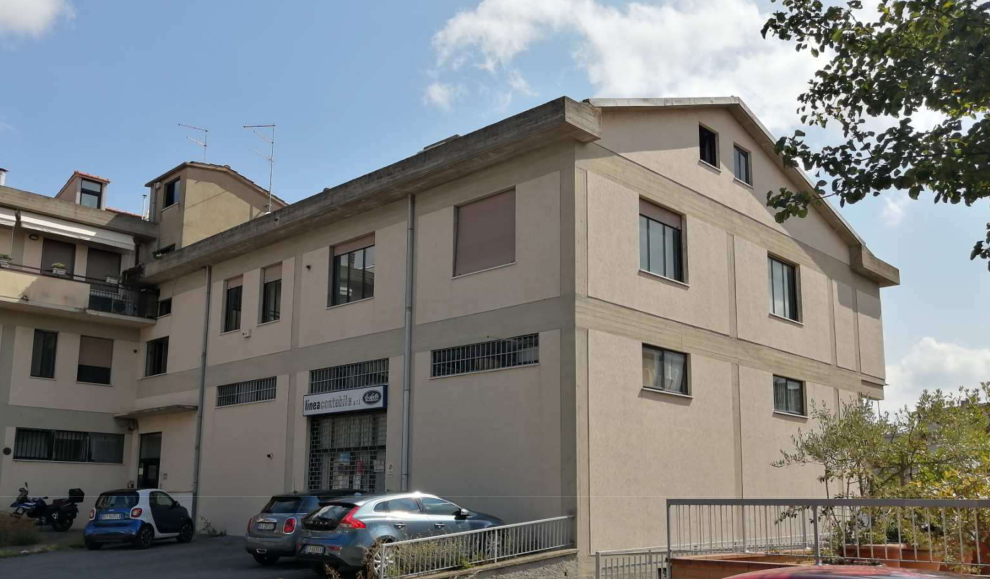 immobile COMPENDIO IMMOBILIARE ALL'ASTA IN VIA GENOVA, AREZZO (AR) - 1