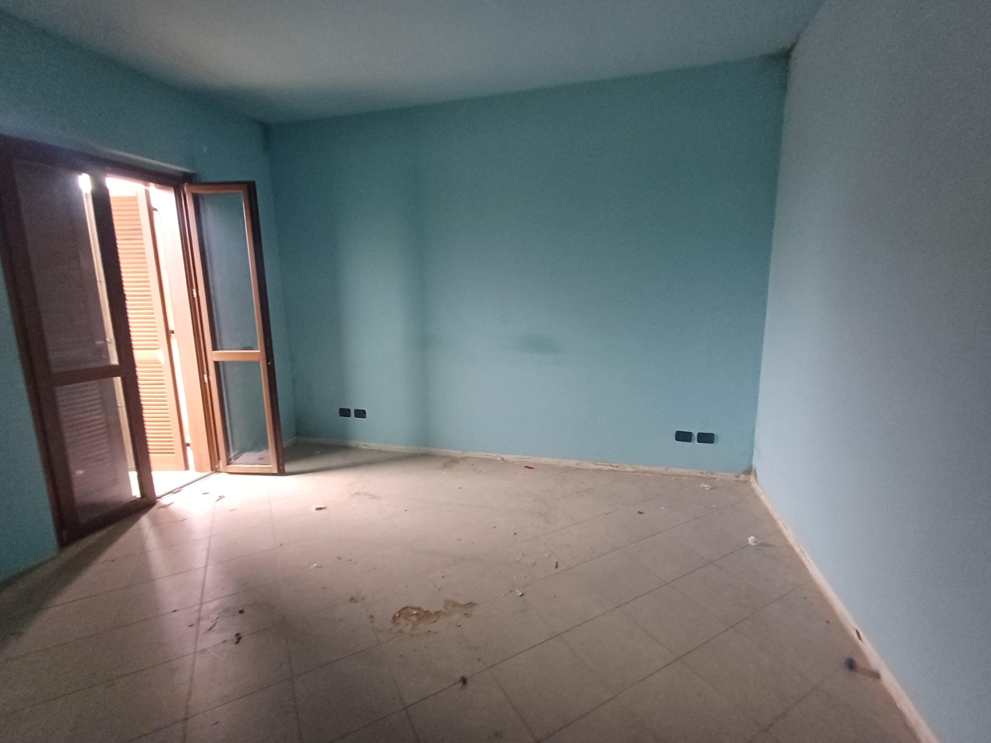 immobile appartamento all'asta in Via Gioele Solari n 157 - 00166 Roma (RM) - 1