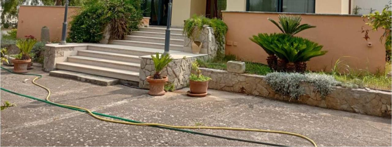 immobile VILLA ALL'ASTA IN VIA LUIGI MACCULI, NOCIGLIA (LE) - 1