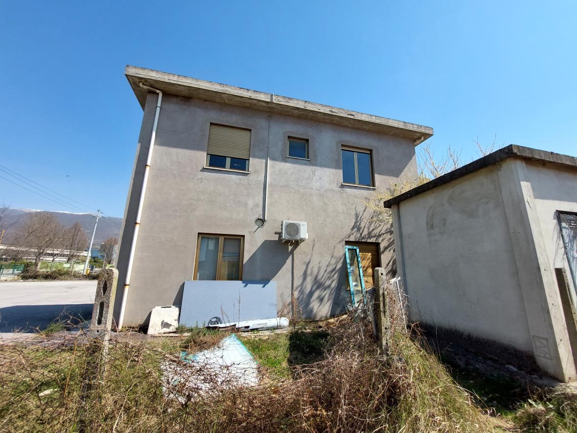 immobile negozio all'asta in Via Salaria per l'Aquila snc - 02015 Cittaducale (RI) - 3