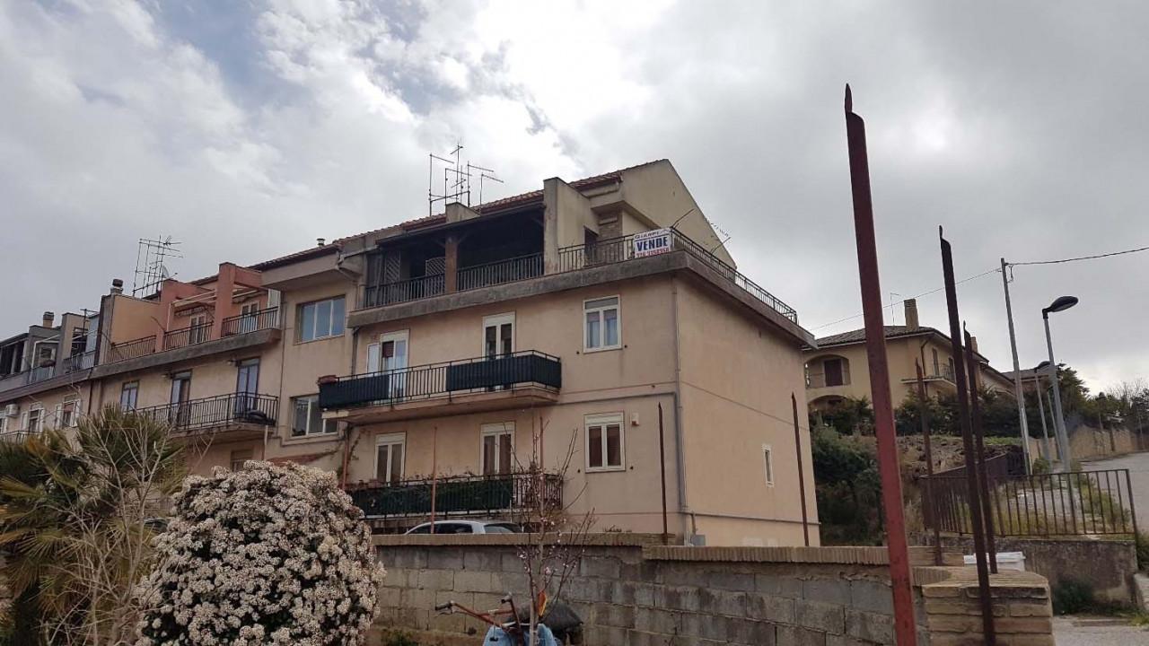 immobile APPARTAMENTO ALL'ASTA IN VIA PETRARCA, PIAZZA ARMERINA (EN) - 1