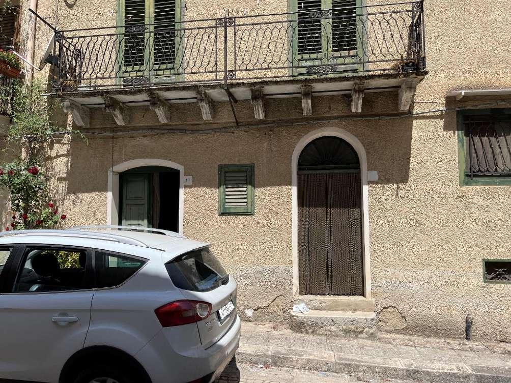 immobile appartamento all'asta in VIA VITTORIO EMANUELE II N 15-17 - 90030 Palazzo Adriano (PA) - 2