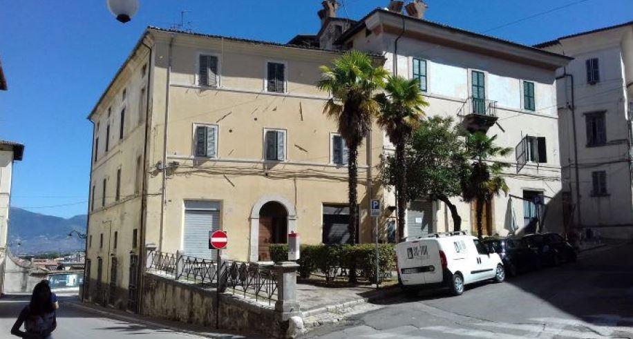 immobile appartamento all'asta in PIAZZA TORRE DELL'OLIO N 2 - 06049 Spoleto (PG) - 1