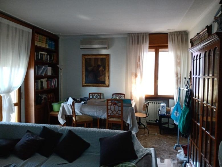 immobile appartamento all'asta in VIA PIETRO GIARDINI 726 - 41126 Modena (MO) - 1