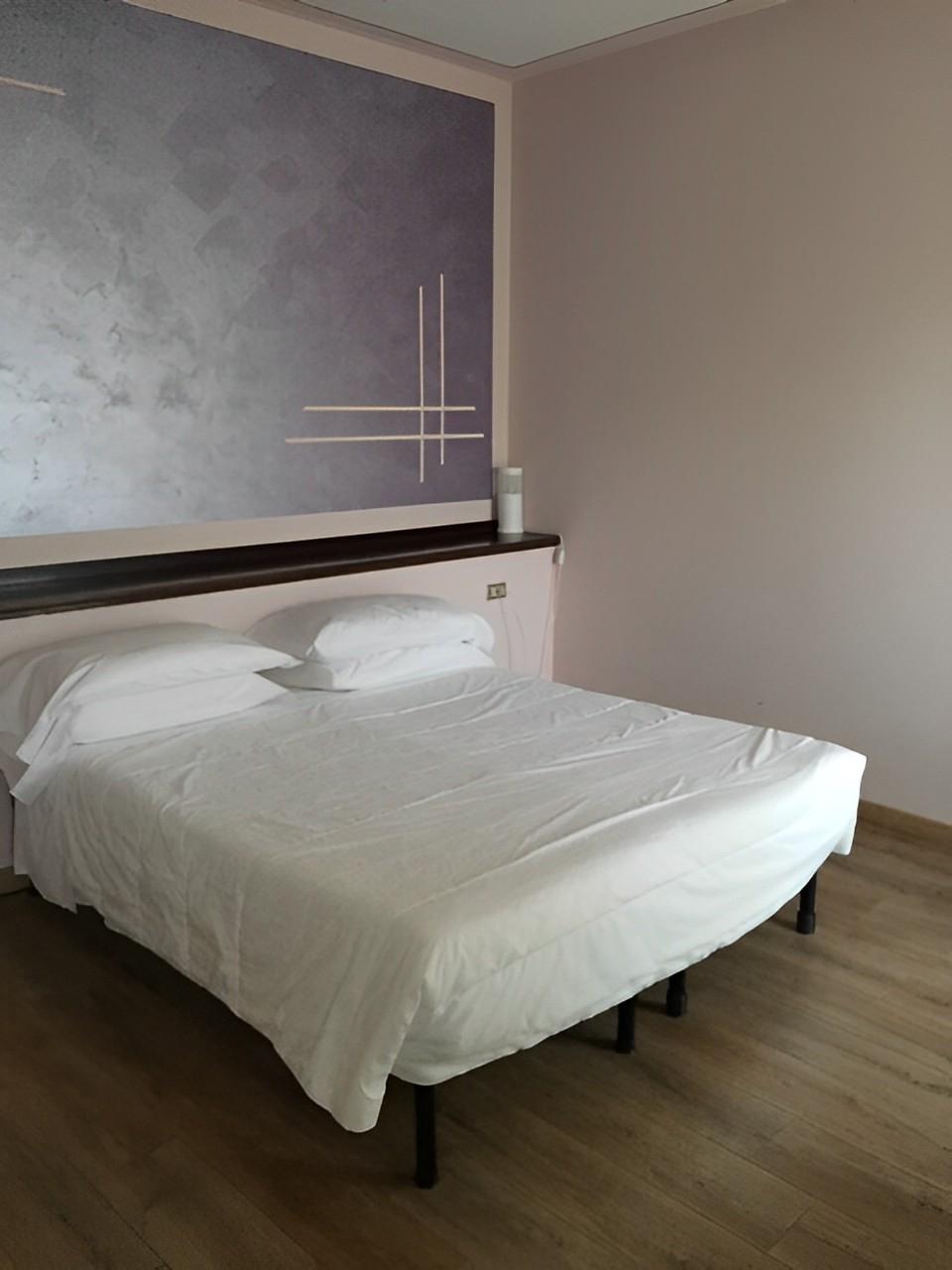 immobile CAMERE ALBERGO IN VENDITA ALL'ASTA IN VIA CAVALLOTTI, LOVERE (BG) - 3