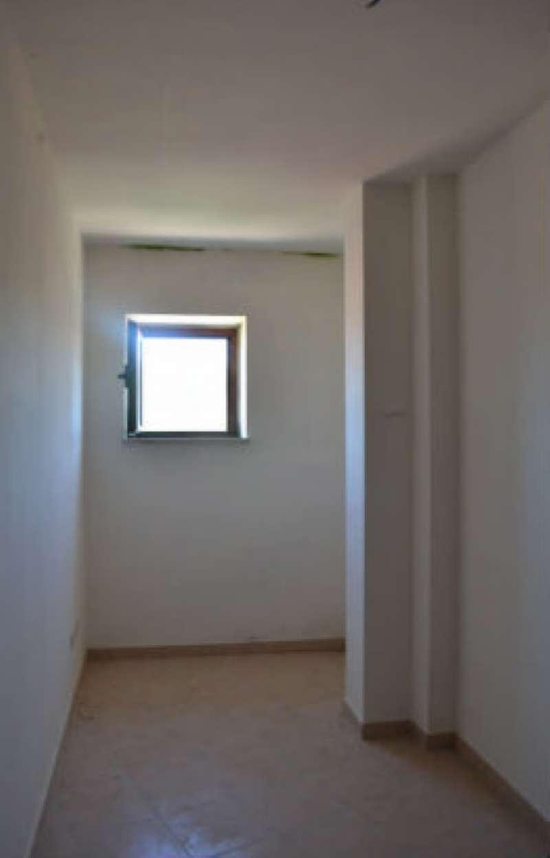 immobile TRILOCALE CON CANTINA ALL'ASTA IN VIA RAFFAELLO, ORTE (VT) - 4